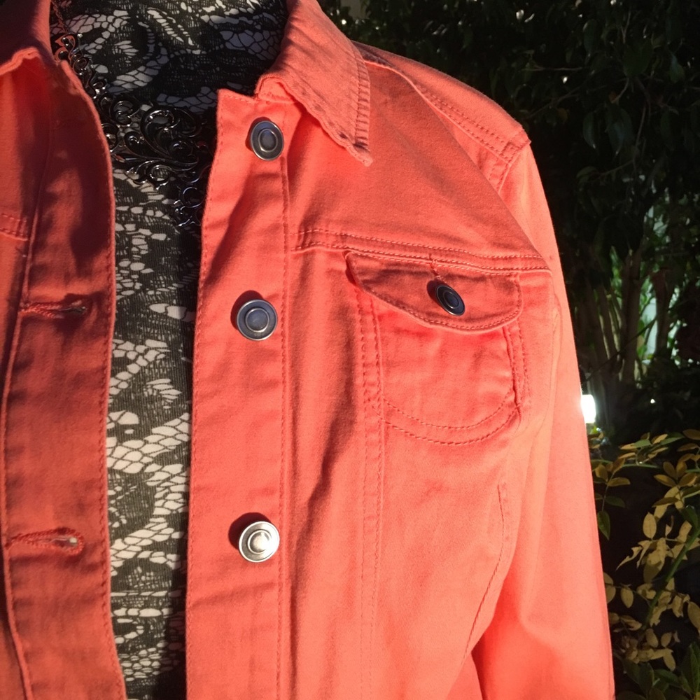 Ladies jacket - Picture 2 of 3